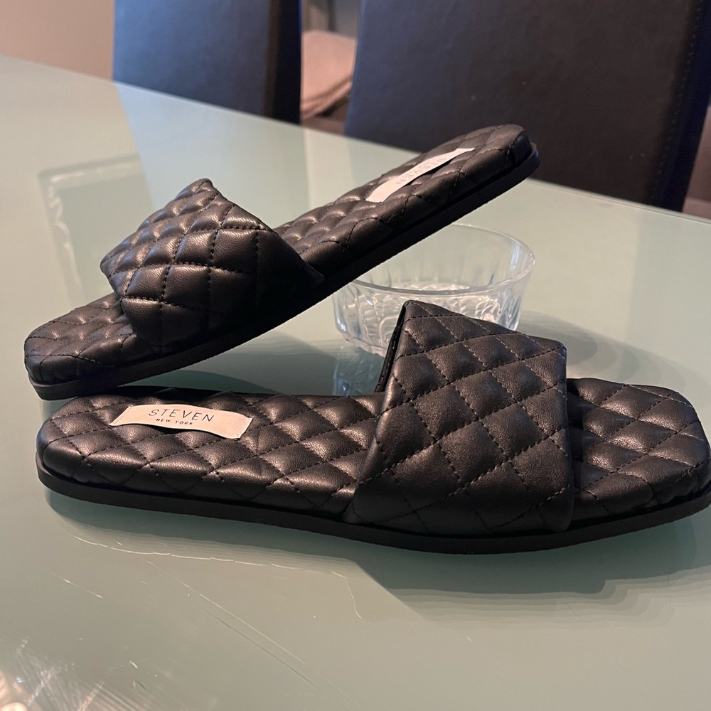 Steven New York by Steve Madden Black Quilted Slides- Size 8.5- never worn